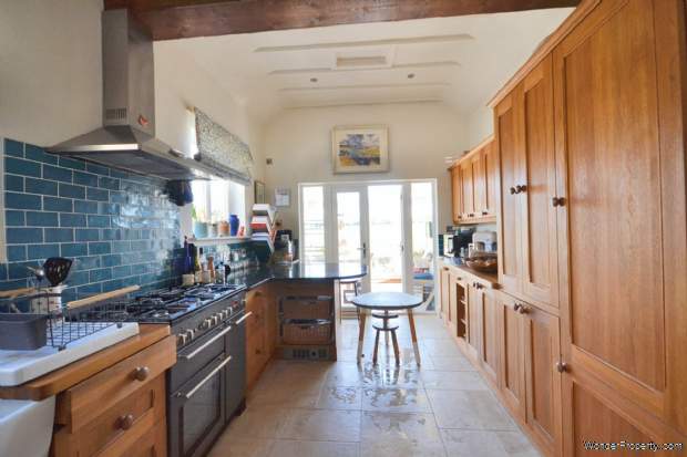 Additional Property Image 4 bedroom Semi Detached for sale in Cheltenham 6
