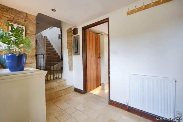 Additional Property Image 4 bedroom House for sale in Tewkesbury 3