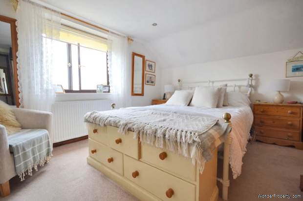Additional Property Image 4 bedroom House for sale in Tewkesbury 8