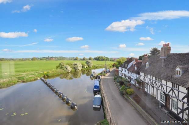 Additional Property Image 3 bedroom Apartment for sale in Tewkesbury 11