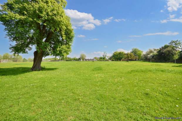 Additional Property Image 5 bedroom Detached for sale in Pershore 2