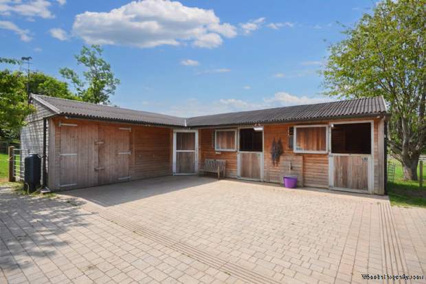 Additional Property Image 5 bedroom Detached for sale in Pershore 3