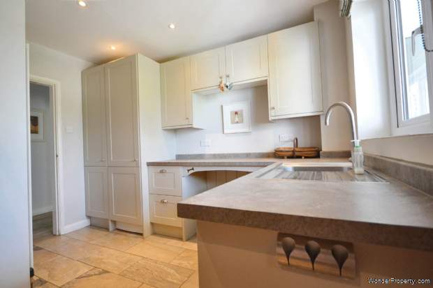 Additional Property Image 5 bedroom Detached for sale in Pershore 11