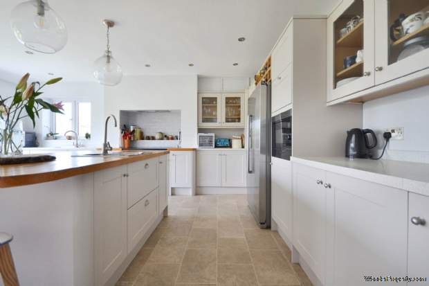 Additional Property Image 5 bedroom Detached for sale in Pershore 7