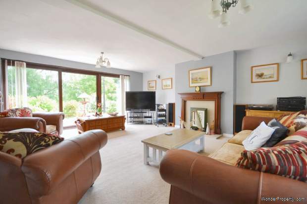 Additional Property Image 5 bedroom Detached for sale in Worcester 4