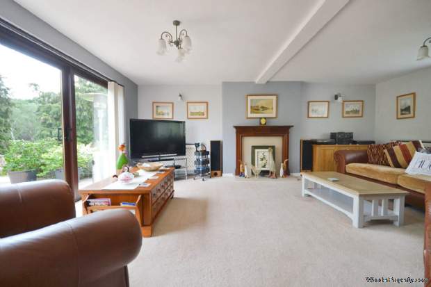 Additional Property Image 5 bedroom Detached for sale in Worcester 5