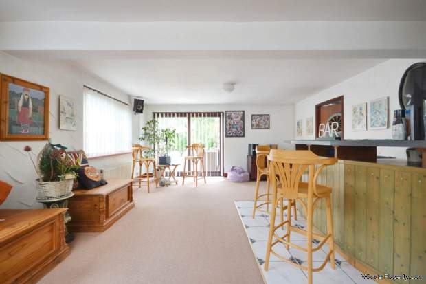 Additional Property Image 5 bedroom Detached for sale in Worcester 13