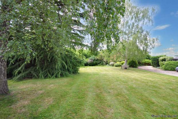 Additional Property Image 4 bedroom House for sale in Pershore 19