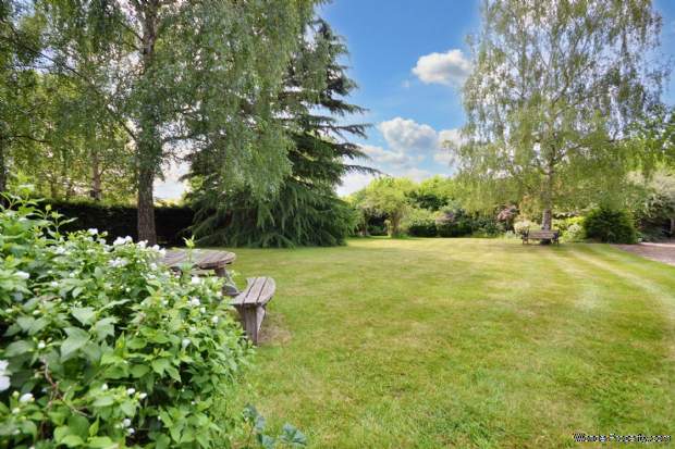 Additional Property Image 4 bedroom House for sale in Pershore 2