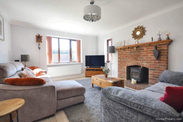 Additional Property Image 4 bedroom Detached for sale in Tewkesbury 3