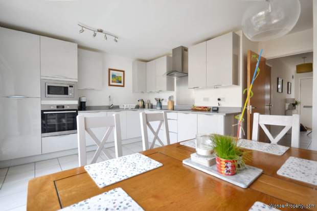 Additional Property Image 4 bedroom End of Terrace for sale in Cheltenham 6