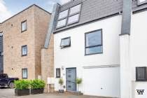 4 bedroom End of Terrace for sale in Cheltenham