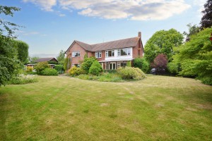 5 bedroom Detached for sale in Gloucester