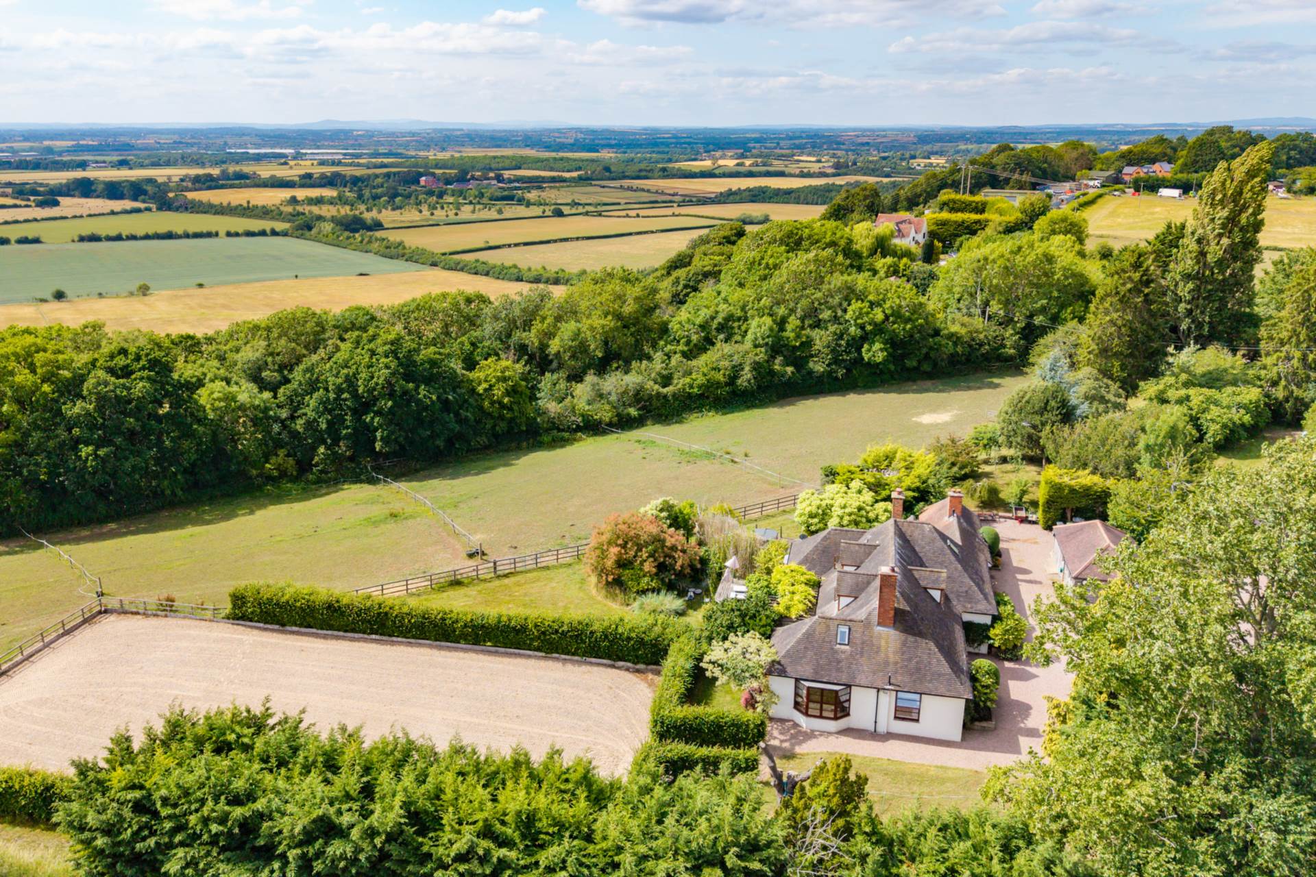 4 bedroom Detached for sale in Evesham