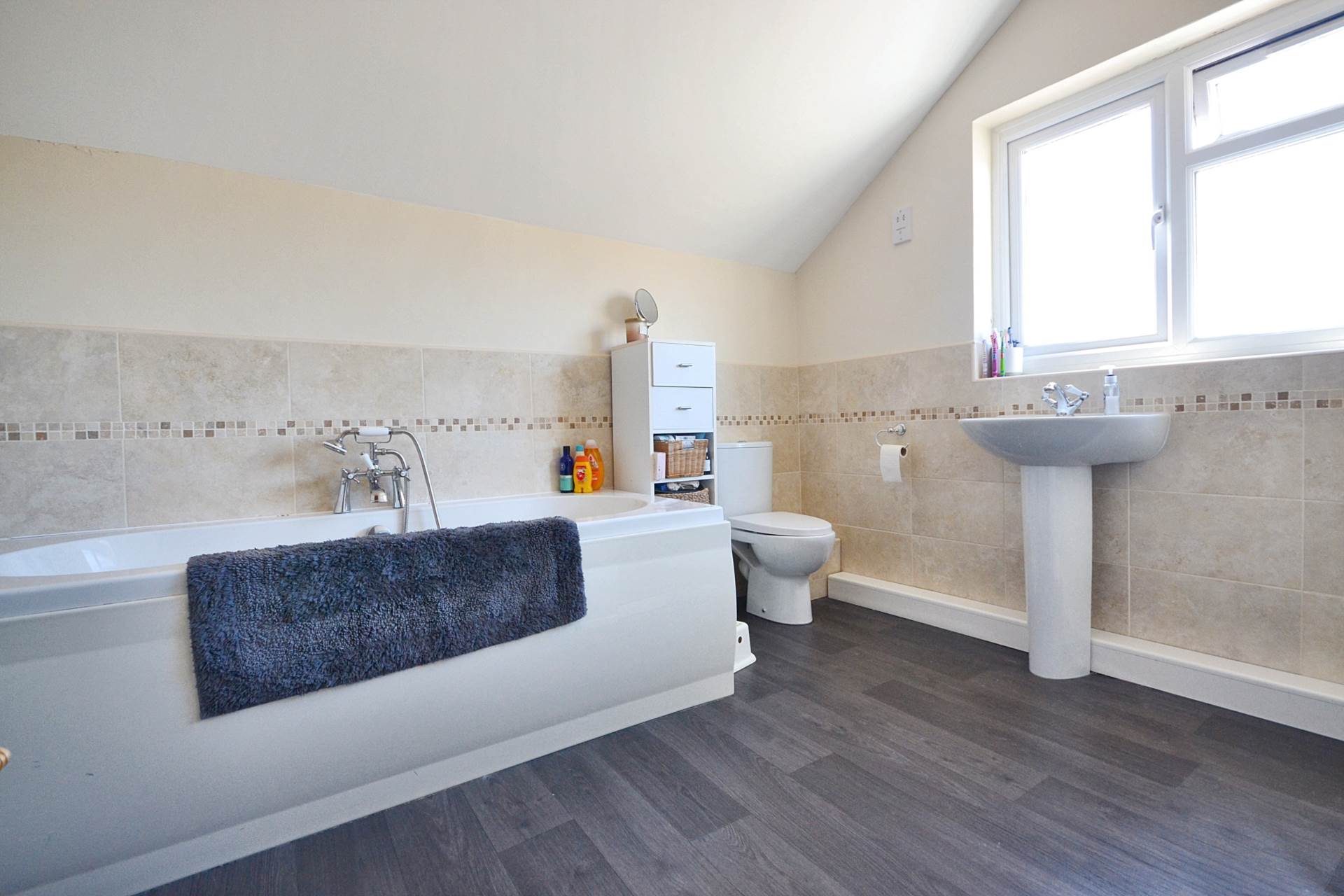 Additional Property Image 3 bedroom Detached for sale in Gloucester 28