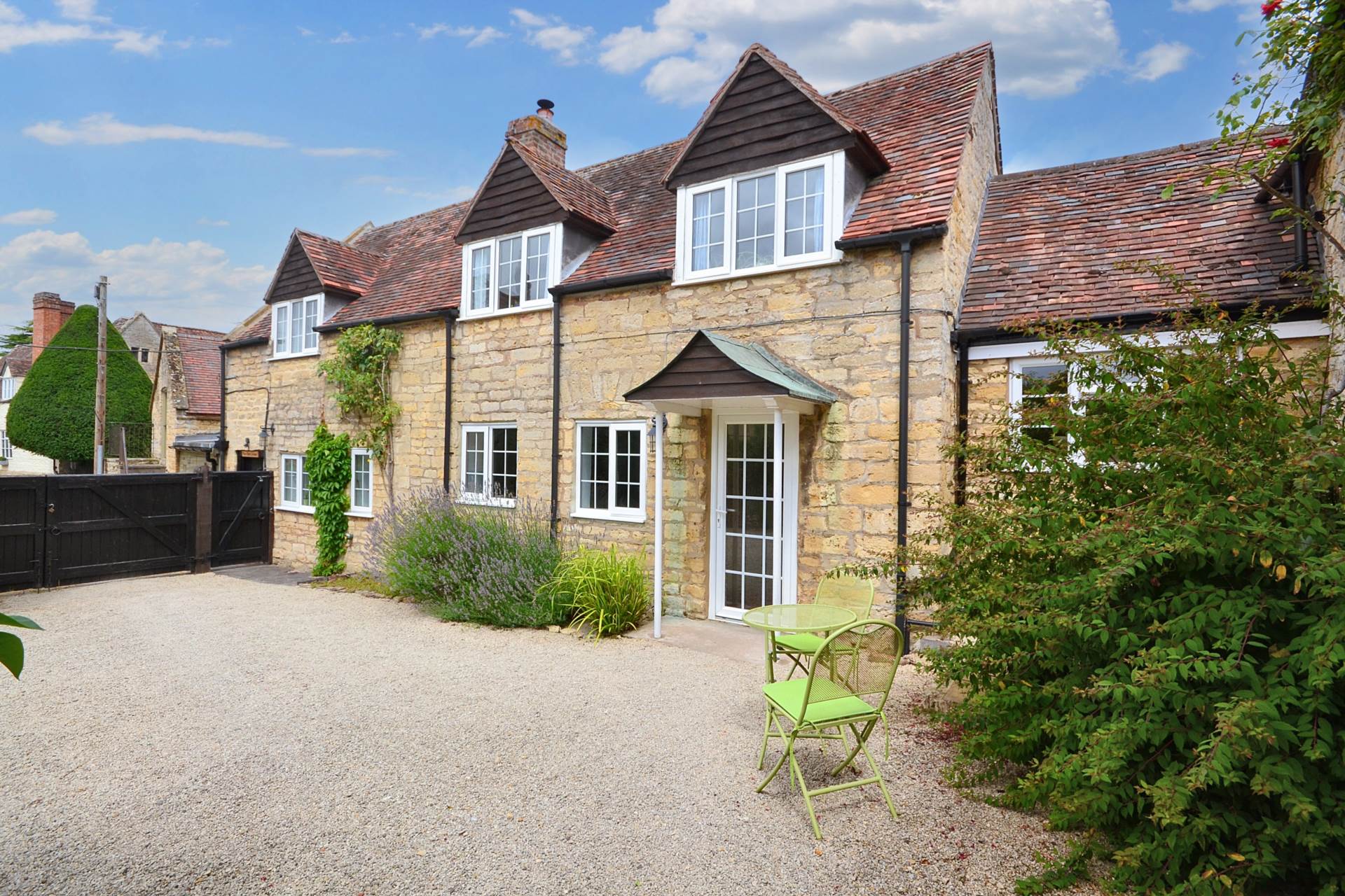 Additional Property Image 3 bedroom House for sale in Tewkesbury 31