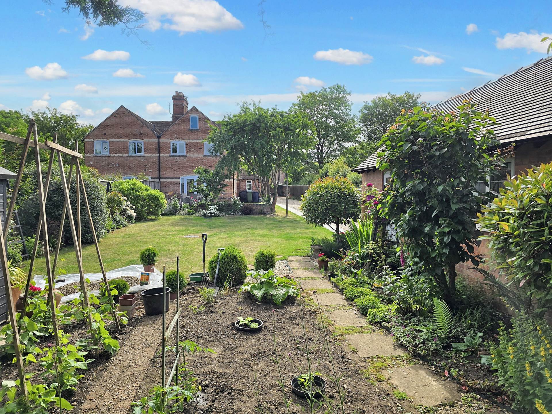 Additional Property Image 4 bedroom Semi Detached for sale in Tewkesbury 2