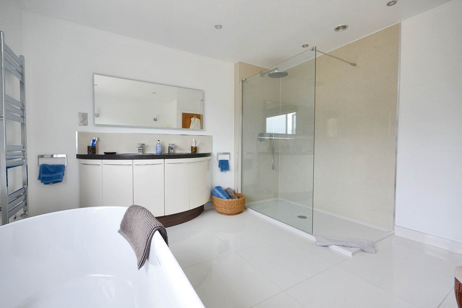 Additional Property Image 5 bedroom Detached for sale in Tewkesbury 31