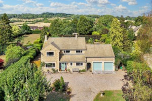 5 bedroom Detached for sale in Tewkesbury