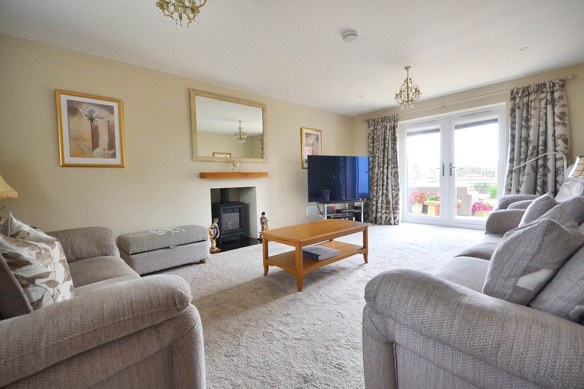 Additional Property Image 3 bedroom Detached for sale in Cheltenham 4