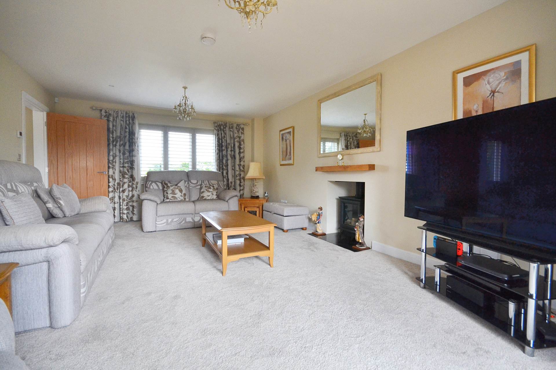 Additional Property Image 3 bedroom Detached for sale in Cheltenham 5