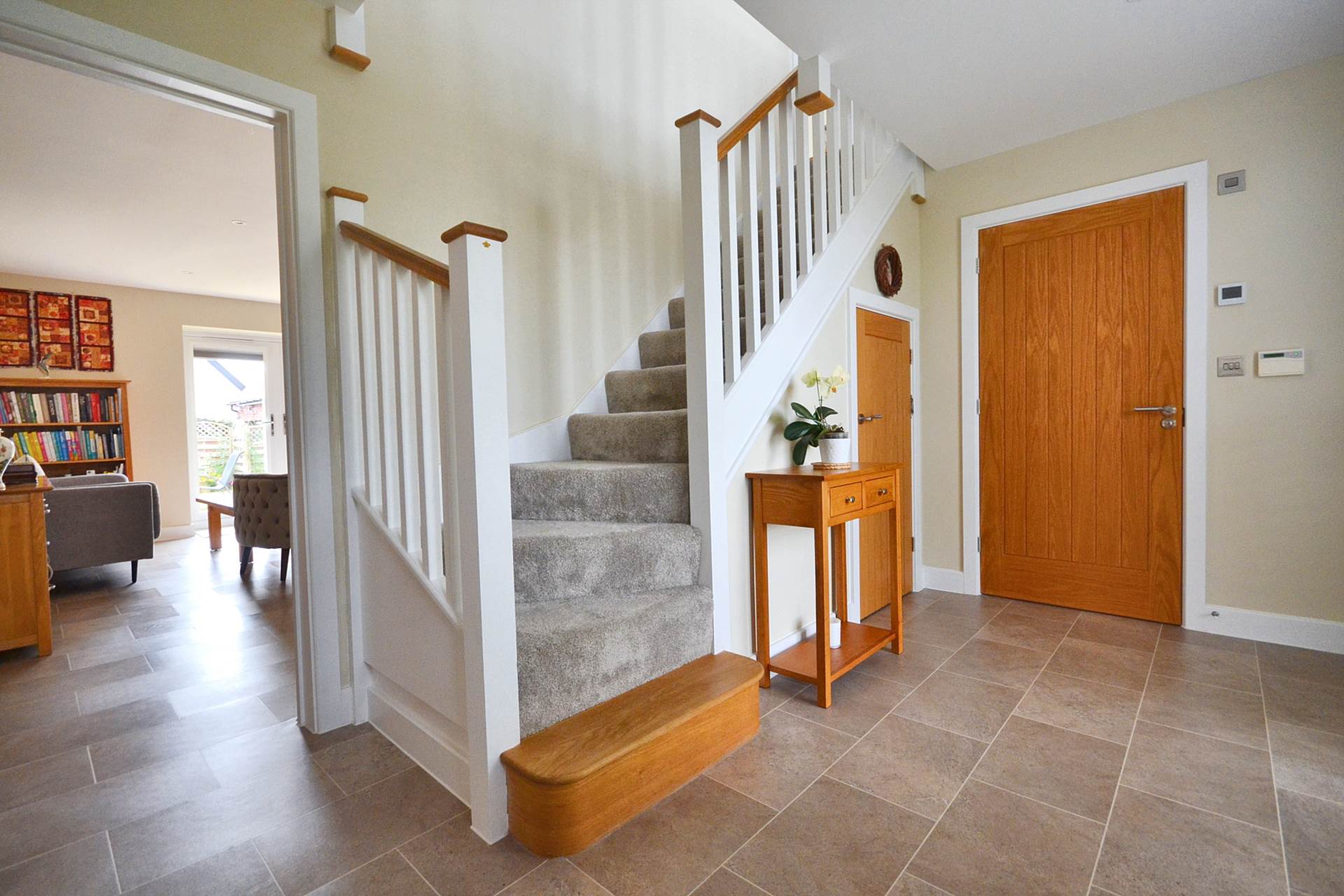Additional Property Image 3 bedroom Detached for sale in Cheltenham 7