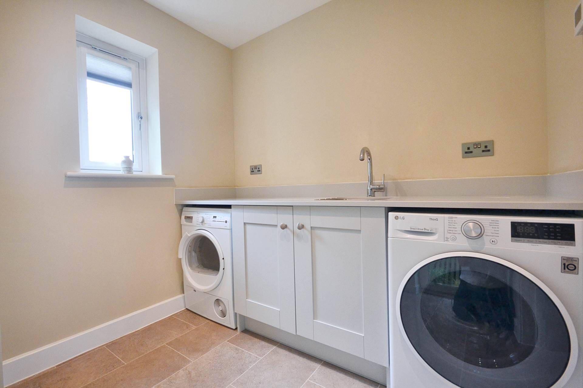 Additional Property Image 3 bedroom Detached for sale in Cheltenham 14