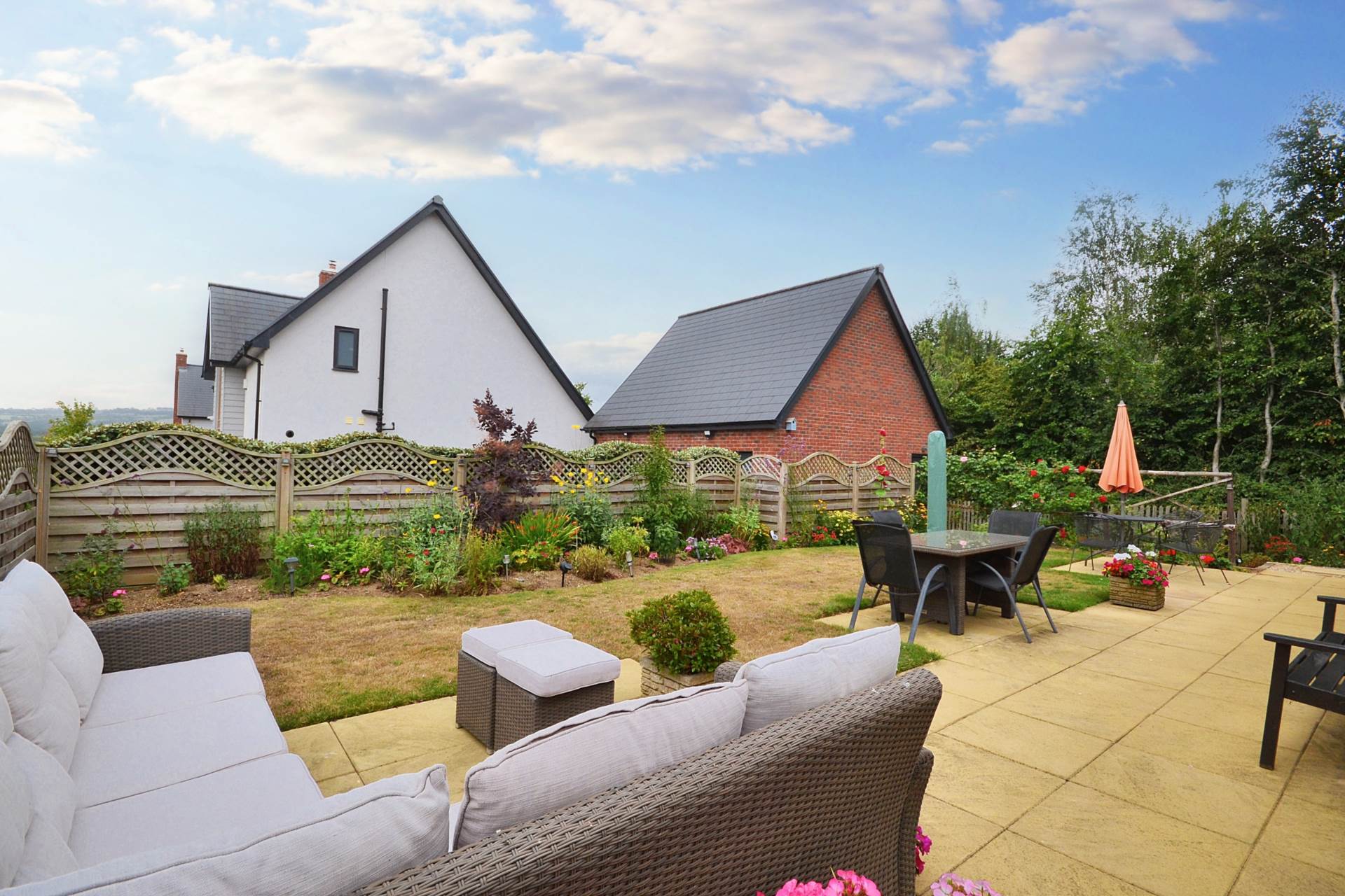 Additional Property Image 3 bedroom Detached for sale in Cheltenham 15