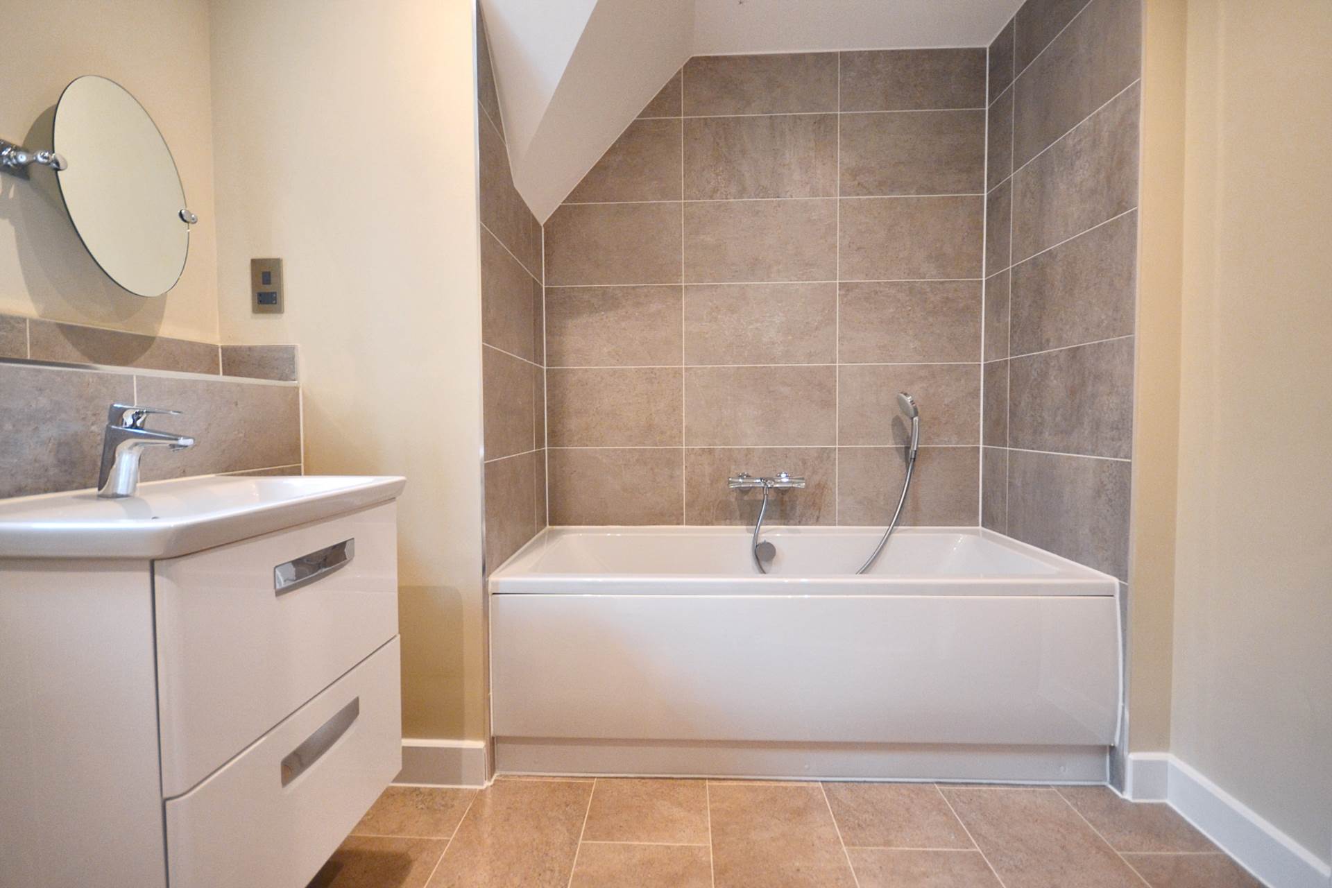 Additional Property Image 3 bedroom Detached for sale in Cheltenham 29