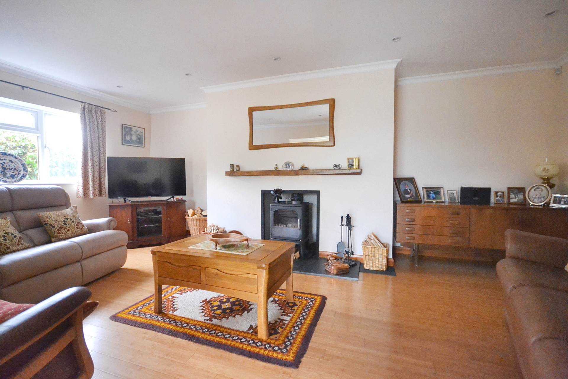 Additional Property Image 3 bedroom Detached for sale in Cheltenham 4