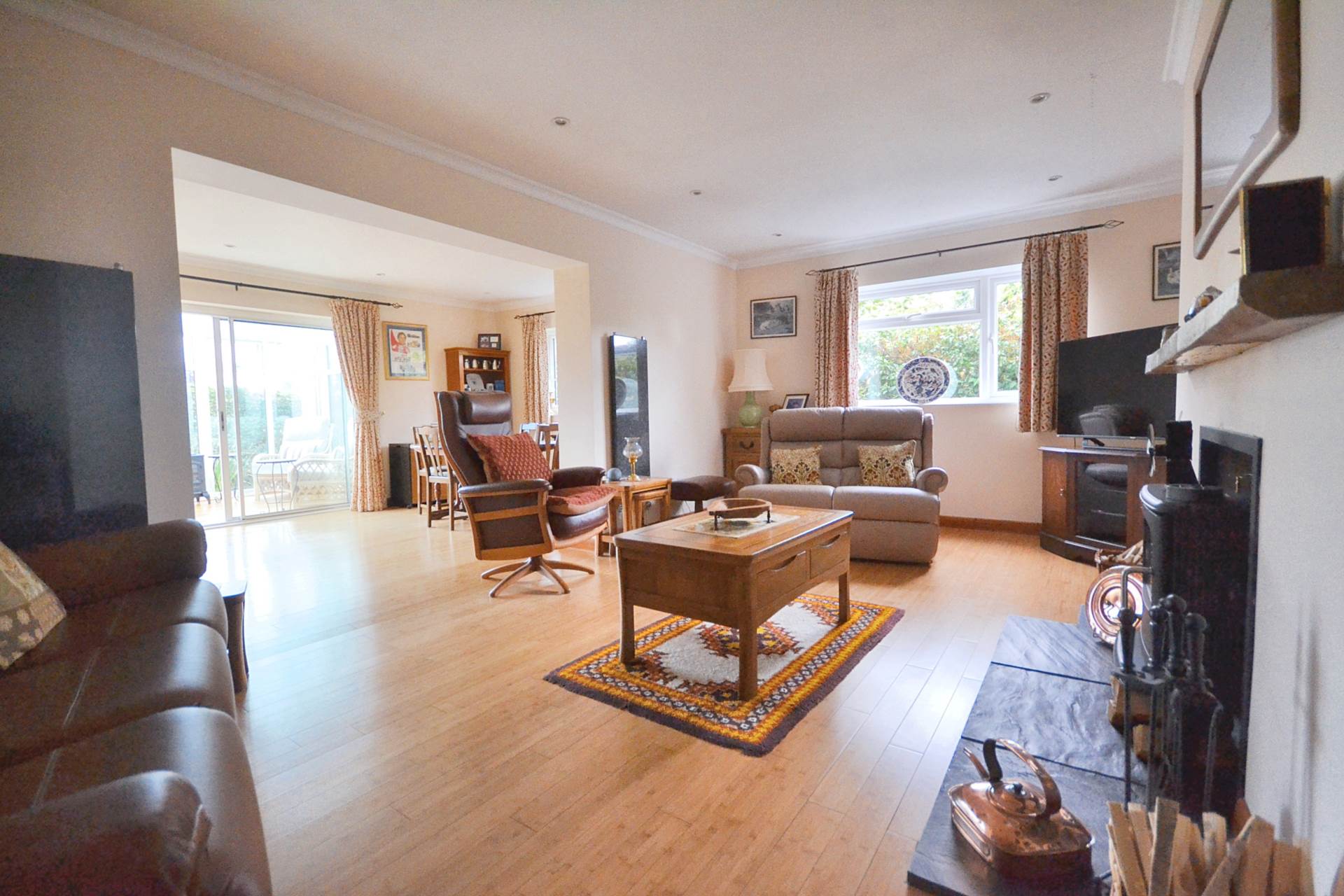 Additional Property Image 3 bedroom Detached for sale in Cheltenham 7