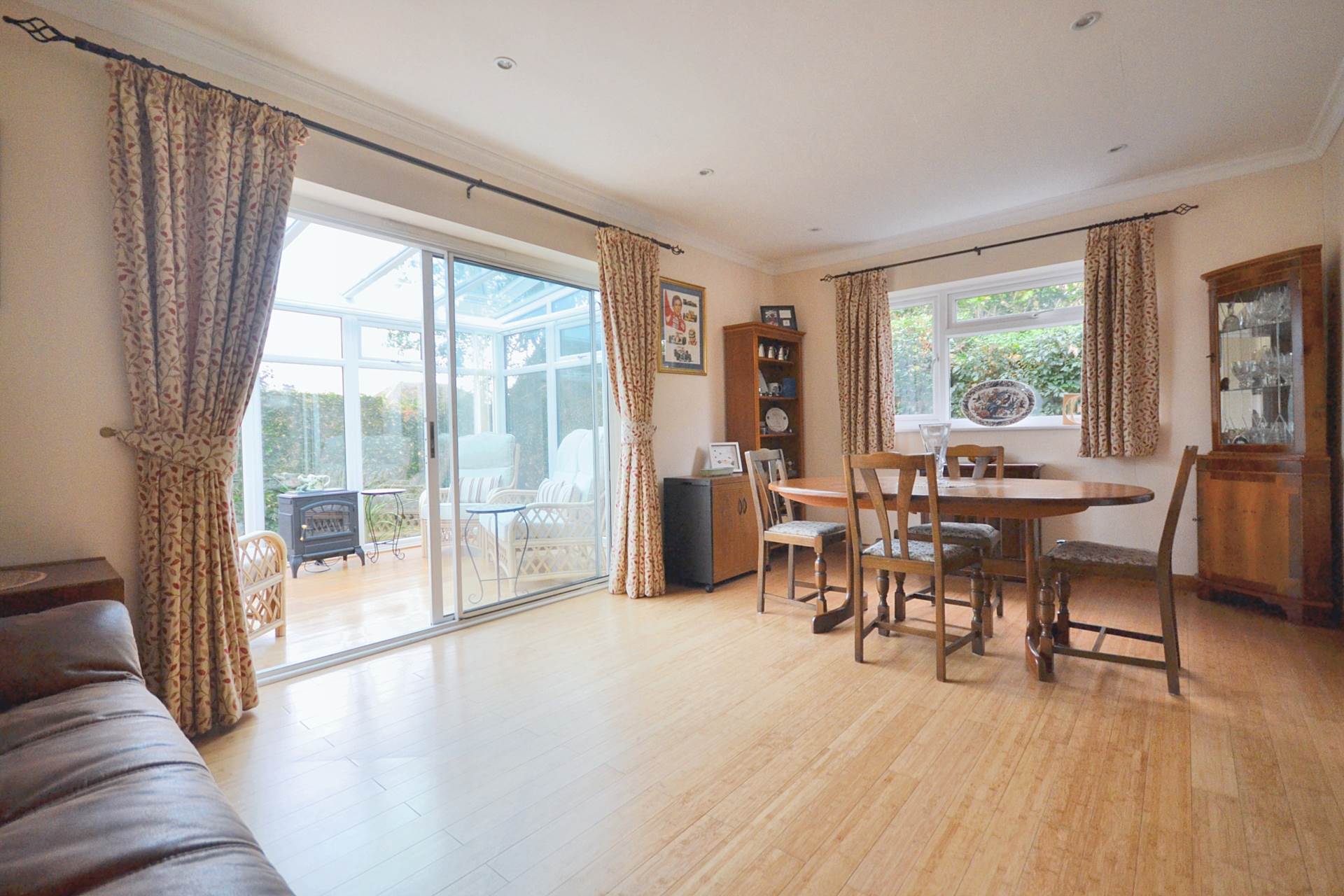 Additional Property Image 3 bedroom Detached for sale in Cheltenham 9
