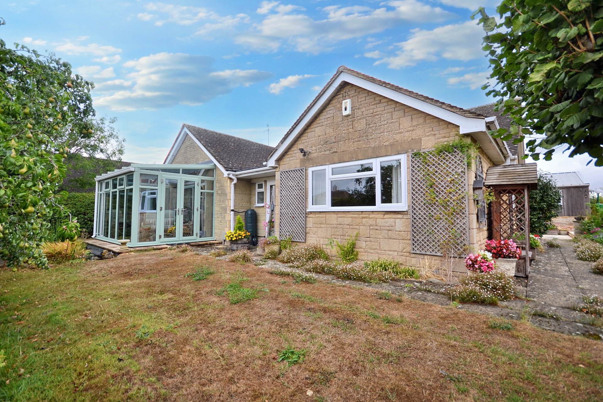Additional Property Image 3 bedroom Detached for sale in Cheltenham 13