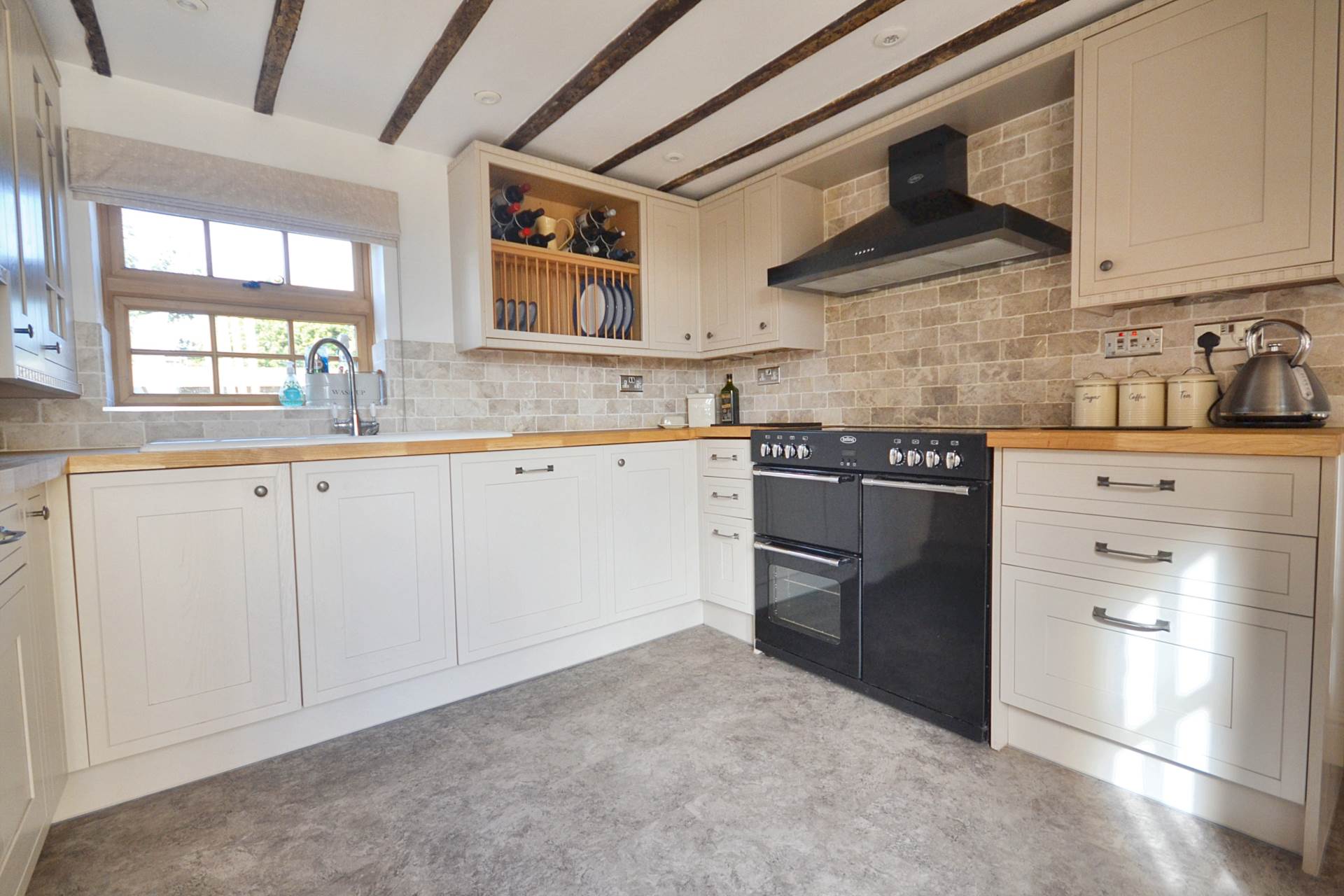 Additional Property Image 3 bedroom Detached for sale in Tewkesbury 11