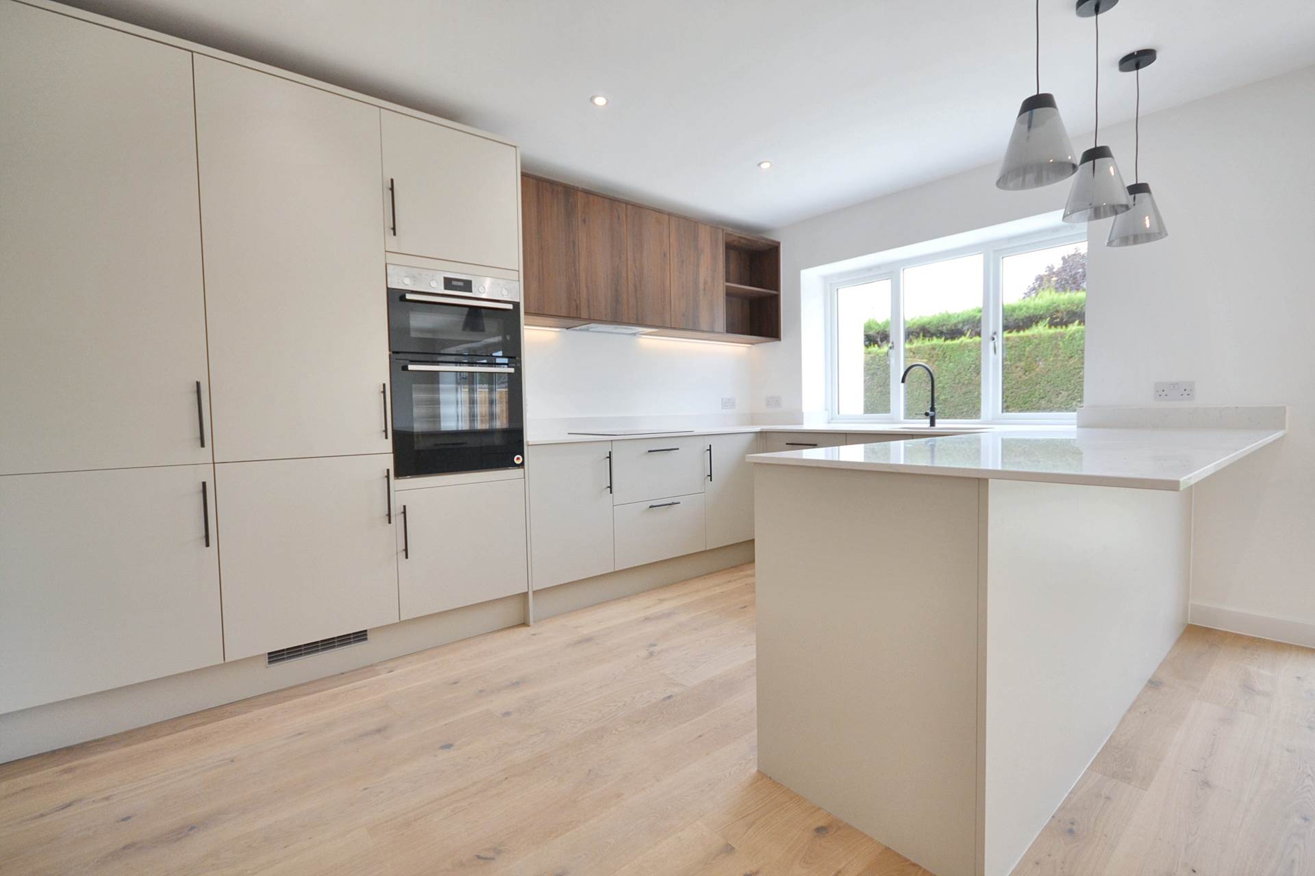 Additional Property Image 4 bedroom Detached for sale in Tewkesbury 7