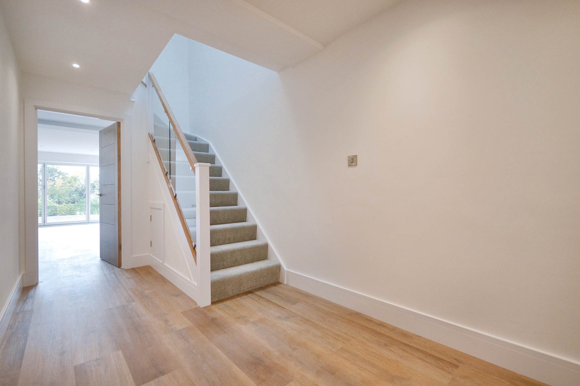 Additional Property Image 4 bedroom Detached for sale in Tewkesbury 3