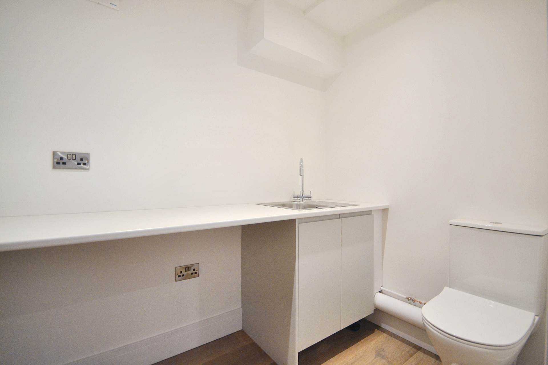 Additional Property Image 4 bedroom Detached for sale in Tewkesbury 11