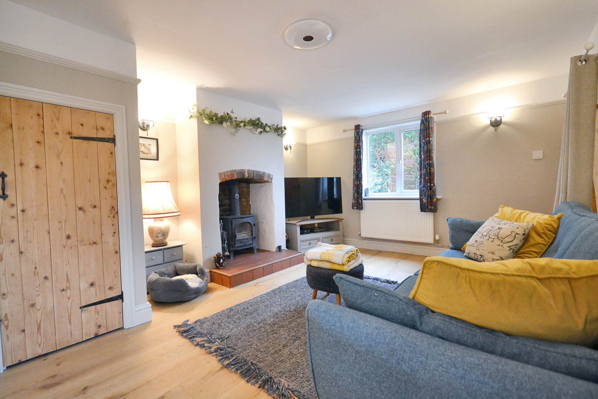 Additional Property Image 2 bedroom Semi Detached for sale in Tewkesbury 5