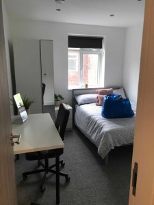 6 bedroom Terraced to rent in Manchester