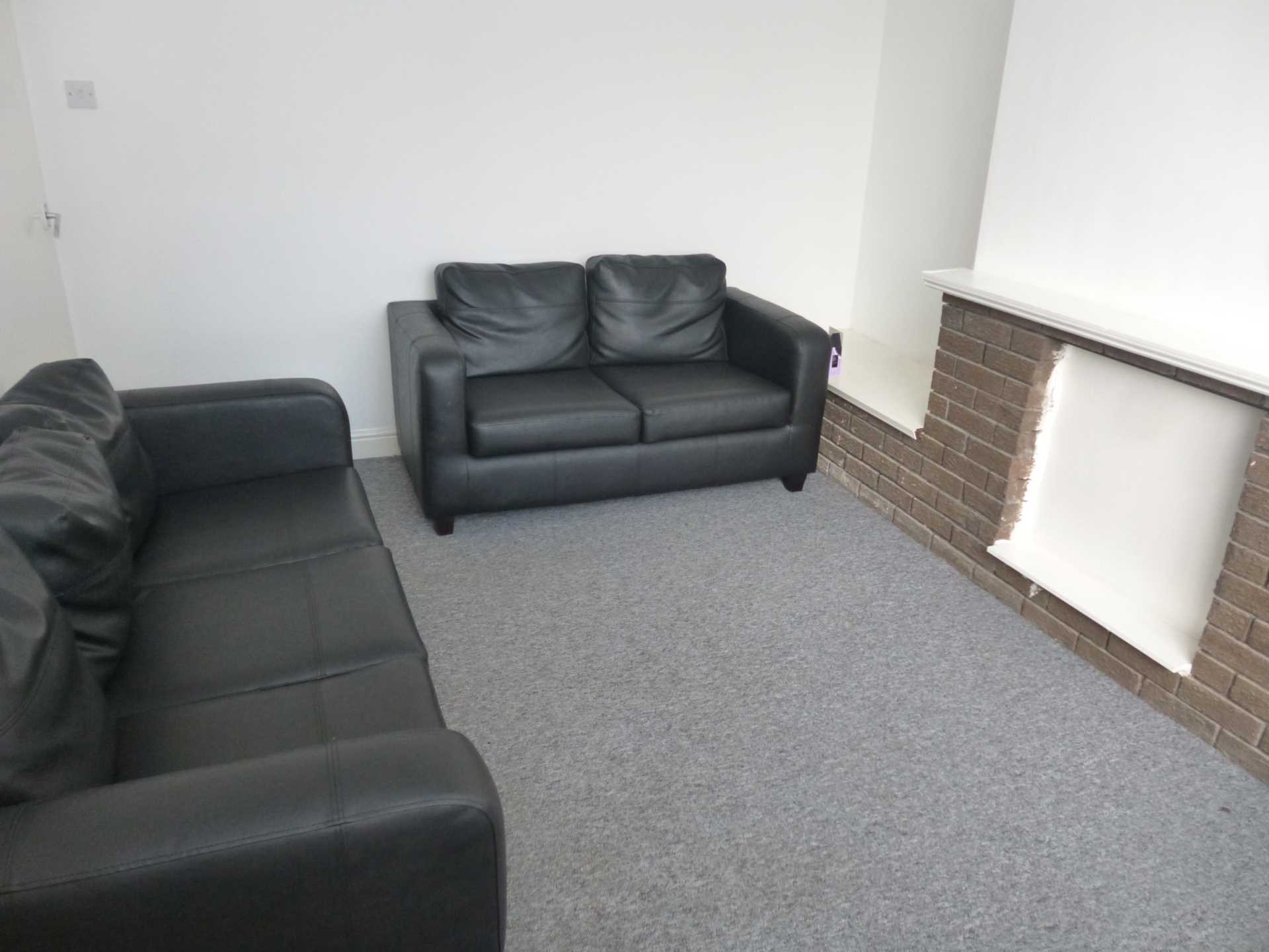 Additional Property Image 2 bedroom Terraced to rent in Manchester 3