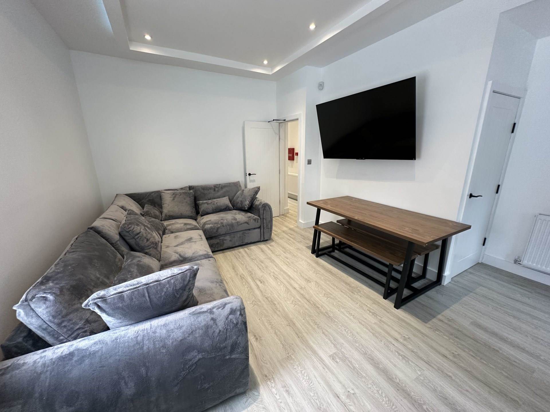 Additional Property Image 6 bedroom Semi Detached to rent in Manchester 2
