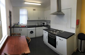 5 bedroom Terraced to rent in Manchester