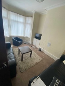 4 bedroom Terraced to rent in Manchester