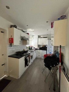 5 bedroom Terraced to rent in Manchester