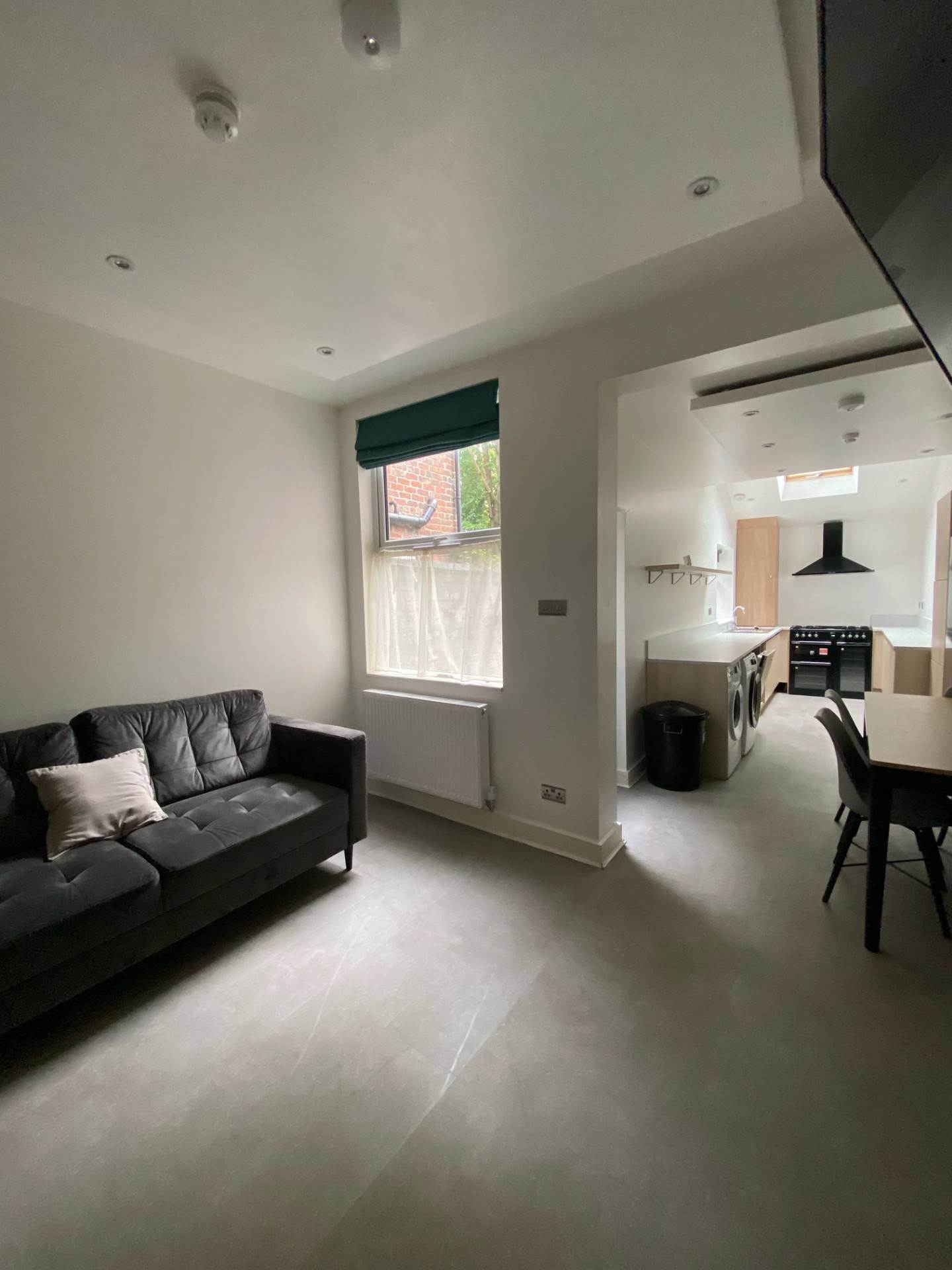 6 bedroom Terraced to rent in Manchester