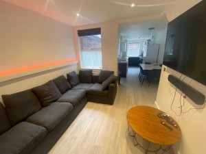 6 bedroom Terraced to rent in Manchester