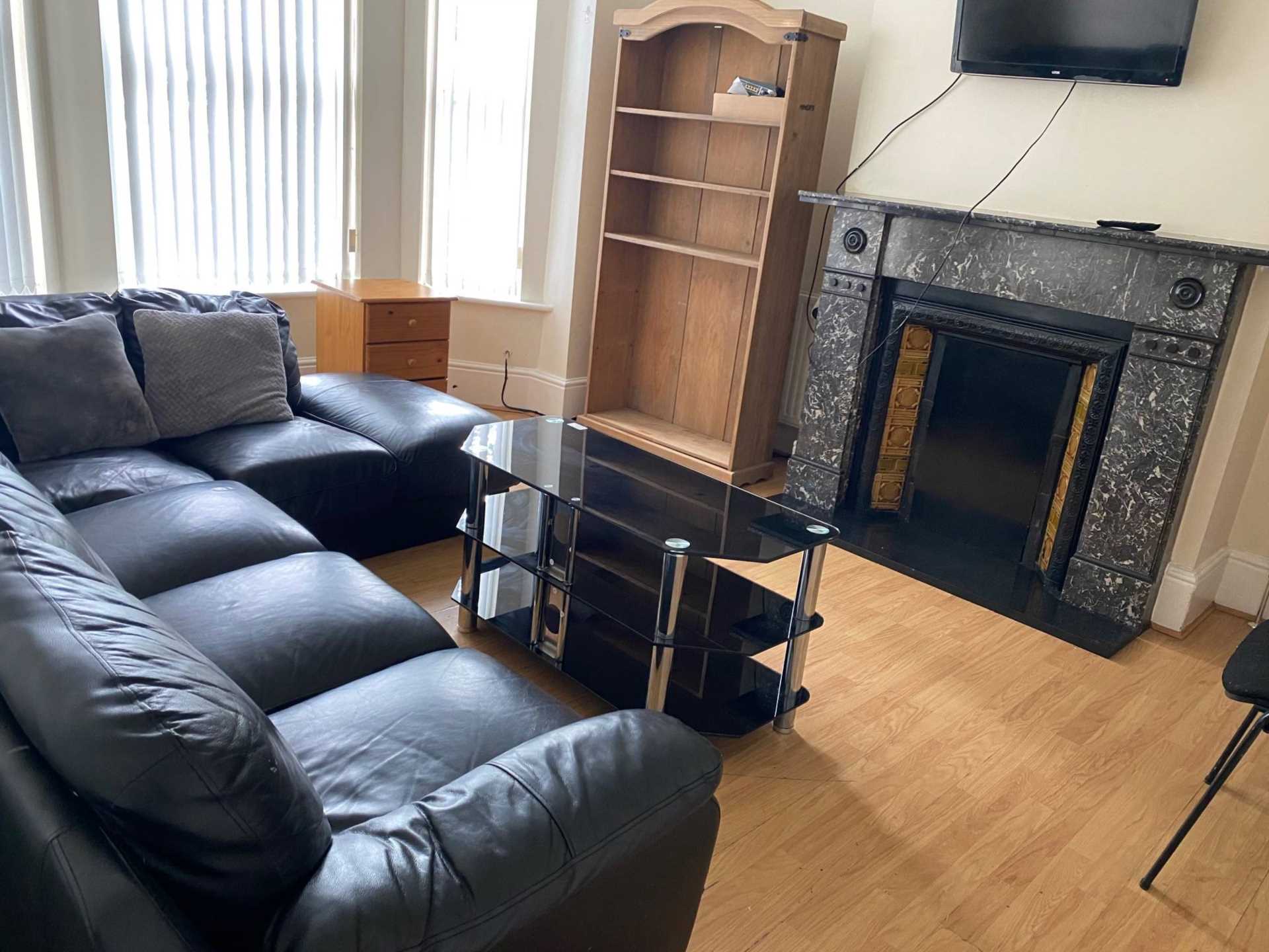 6 bedroom Terraced to rent in Manchester