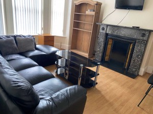 6 bedroom Terraced to rent in Manchester