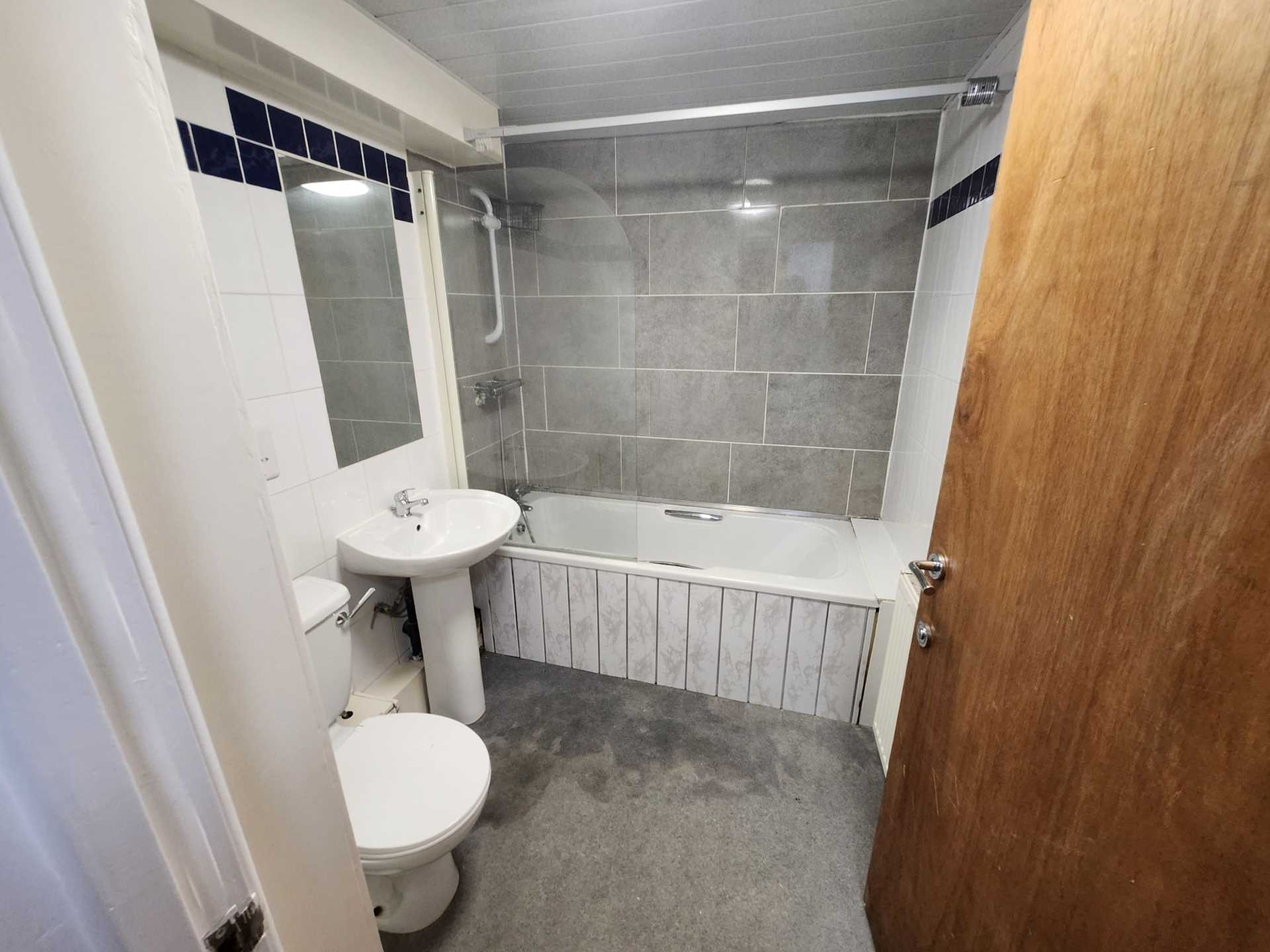 Additional Property Image 6 bedroom Flat to rent in Manchester 14