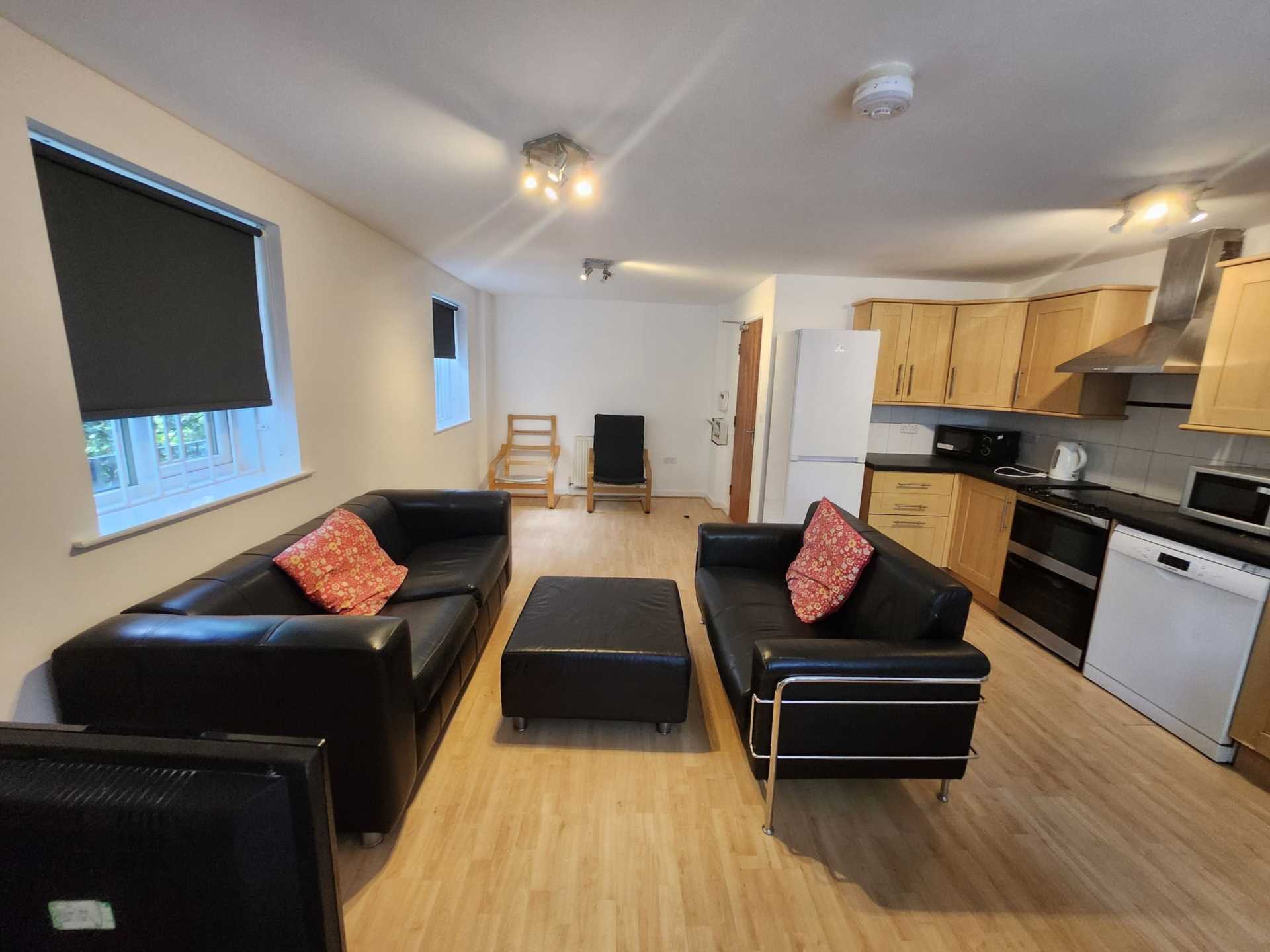 Additional Property Image 3 bedroom Flat to rent in Manchester 2